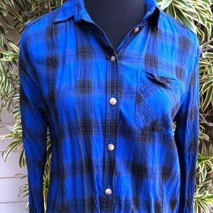 American Eagle Outfitters Plaid Flannel Top